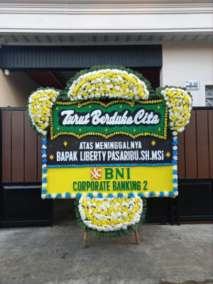 Papan Bunga Duka di Monjok Barat